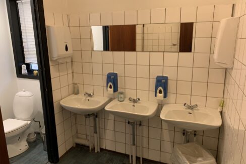 14 20201017_104759519_iOS