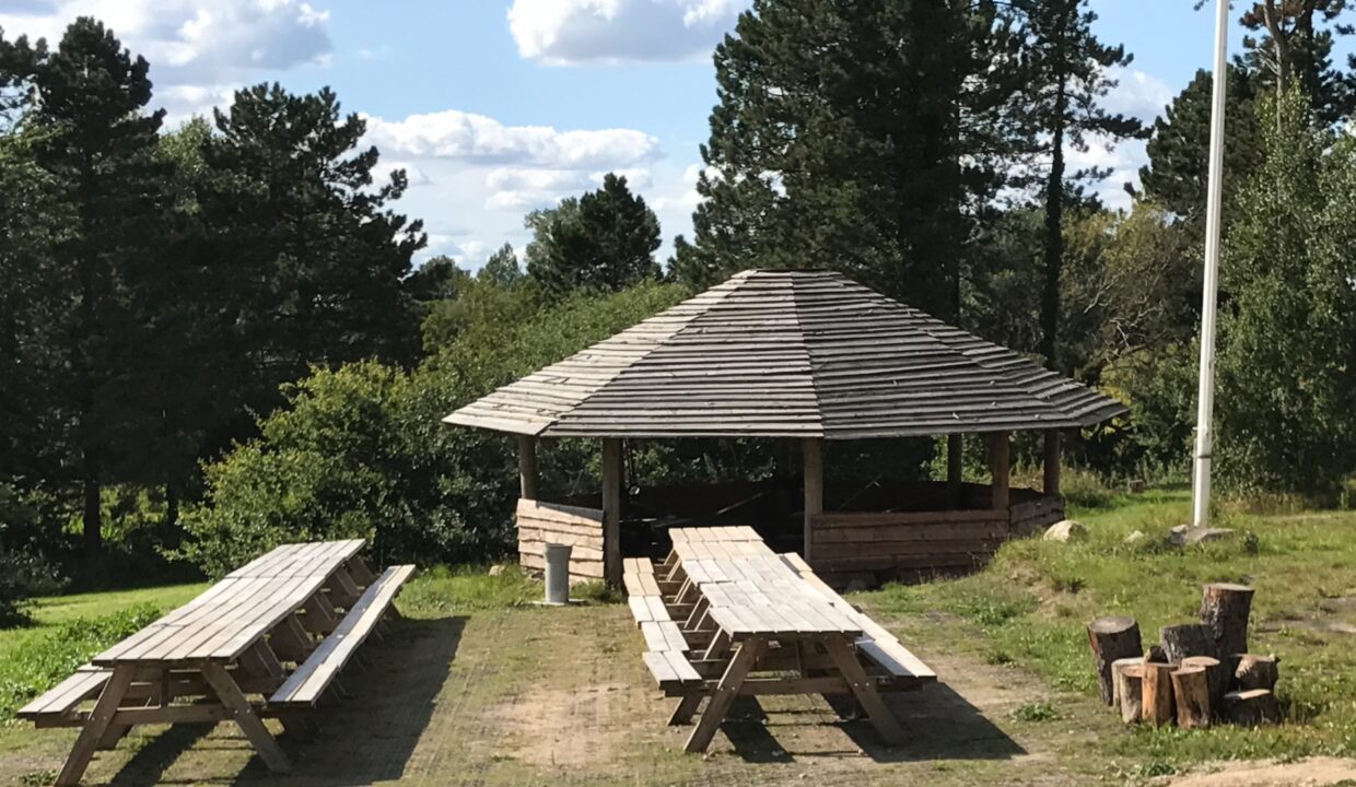 Fønsborg bålhytte set fra huset