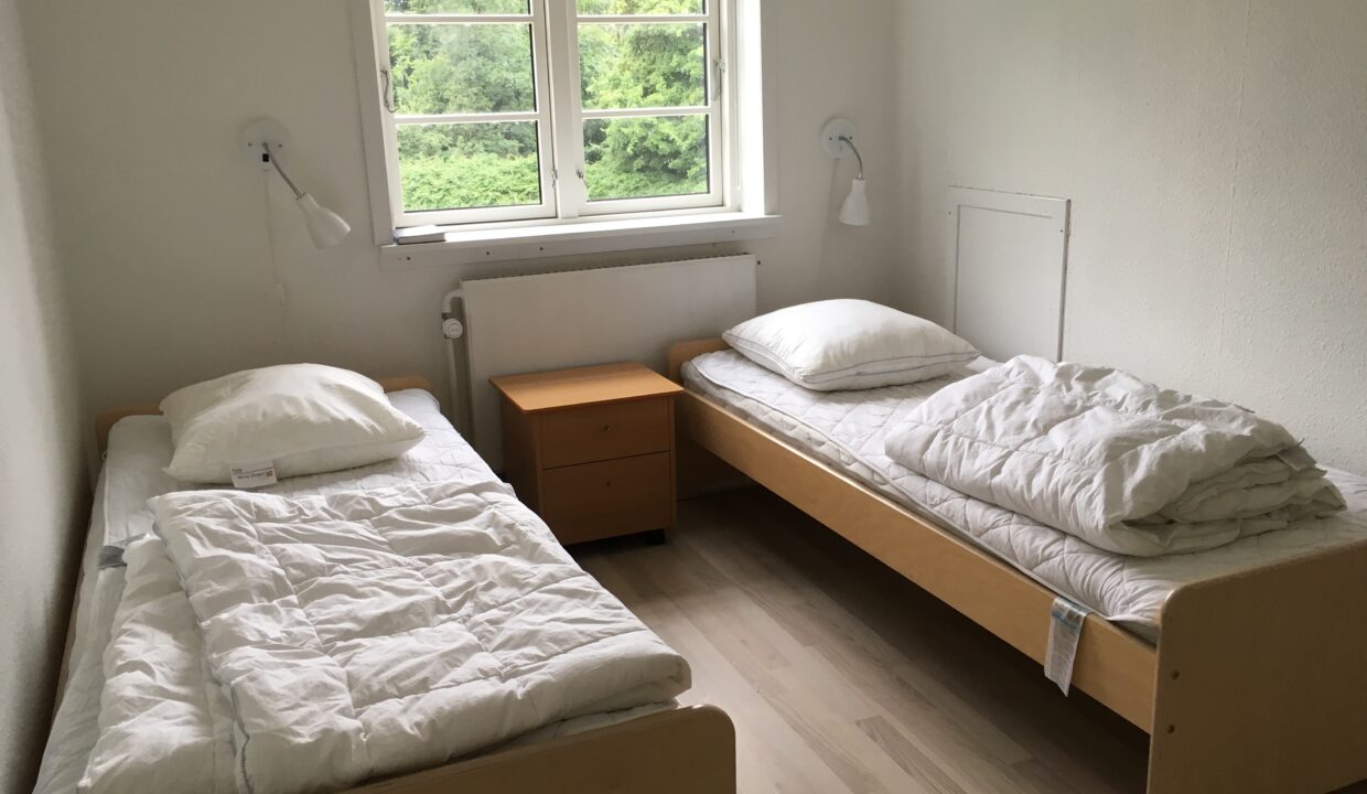 CCDDF024-30D7-4284-9F35-151D009367C0