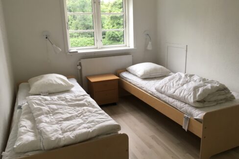 CCDDF024-30D7-4284-9F35-151D009367C0