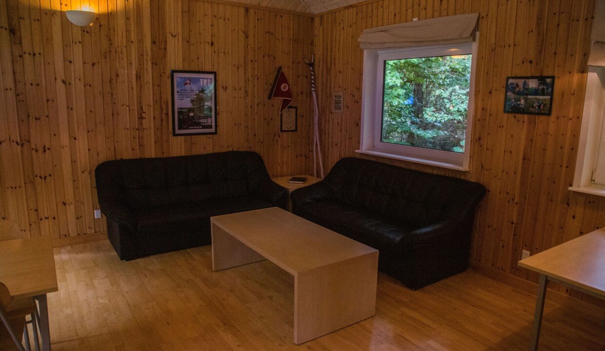 242601636_843159469896328_4465796053438297581_n