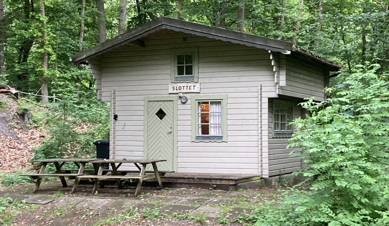 4C3A7510-3F5C-4C2E-AD48-CD13D8ED9D8E