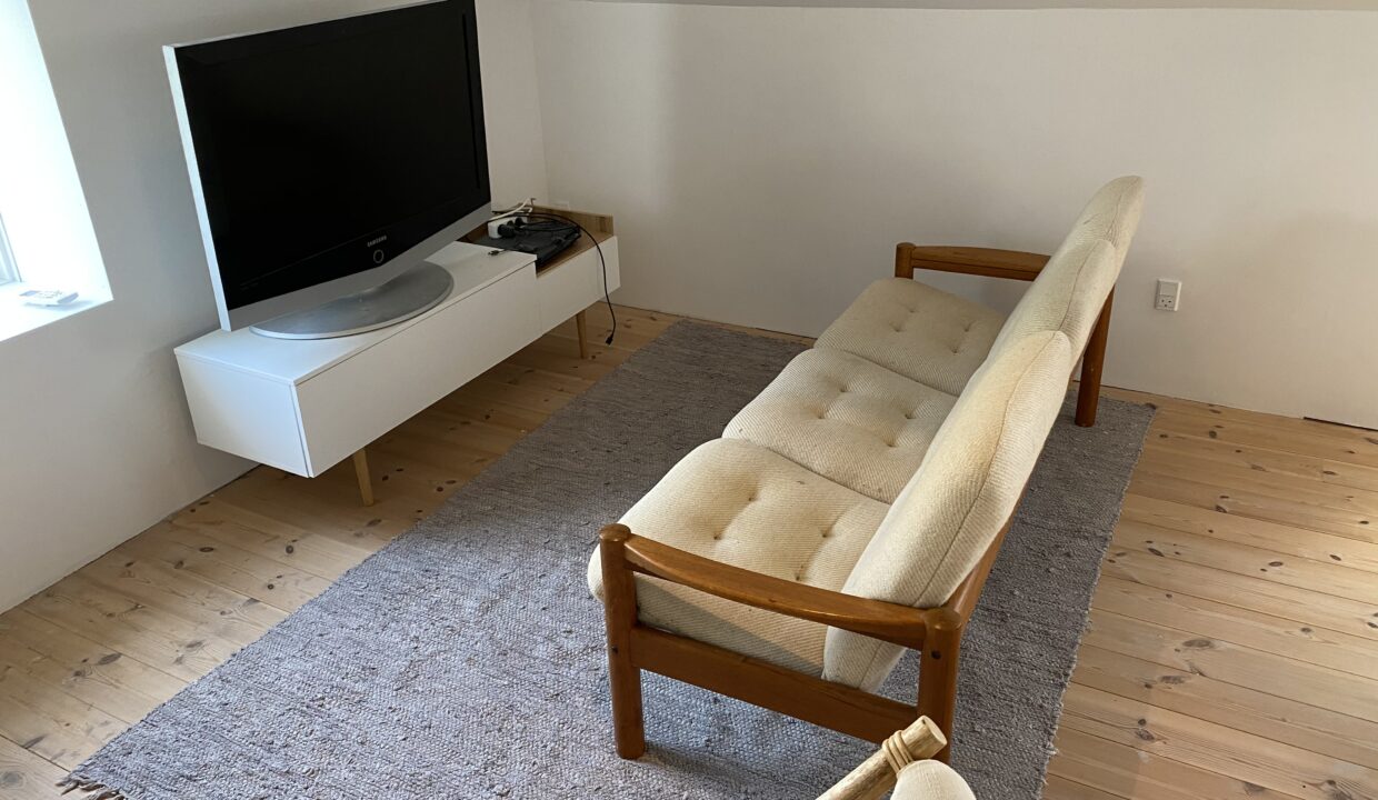 1817CCDB-6A0A-4EEF-A15E-9DE3DF9F81E4