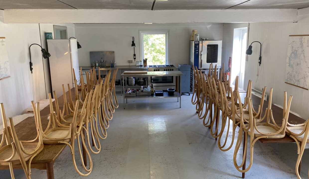 19FCFED7-06A7-4DA8-A2D7-A74592A87D7D