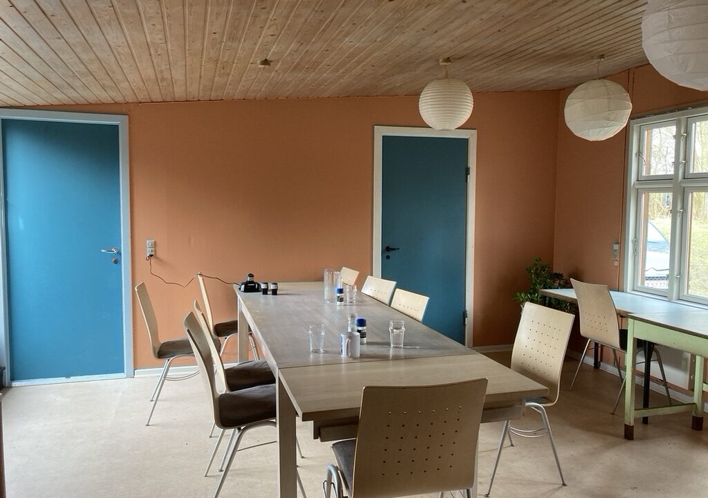 52345DDA-7A1E-4D8E-8F09-9E334CFFBE29_1_105_c