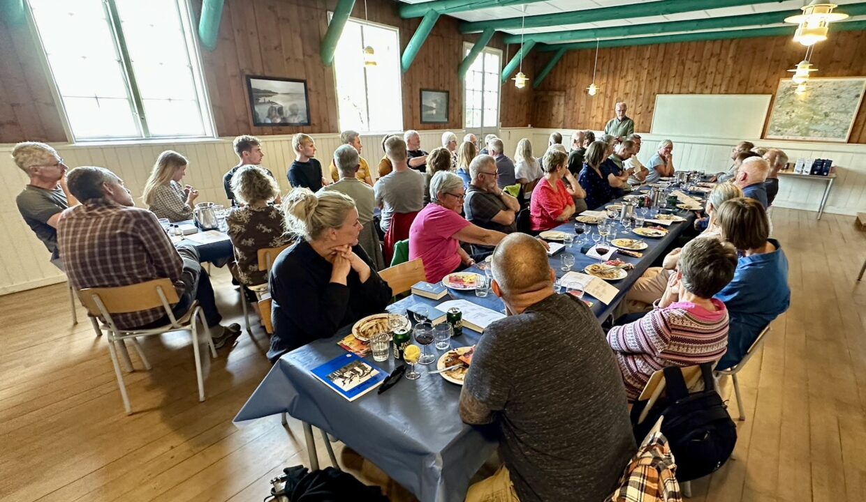 FD145E58-B0F8-4CB1-A416-03A979122DF7