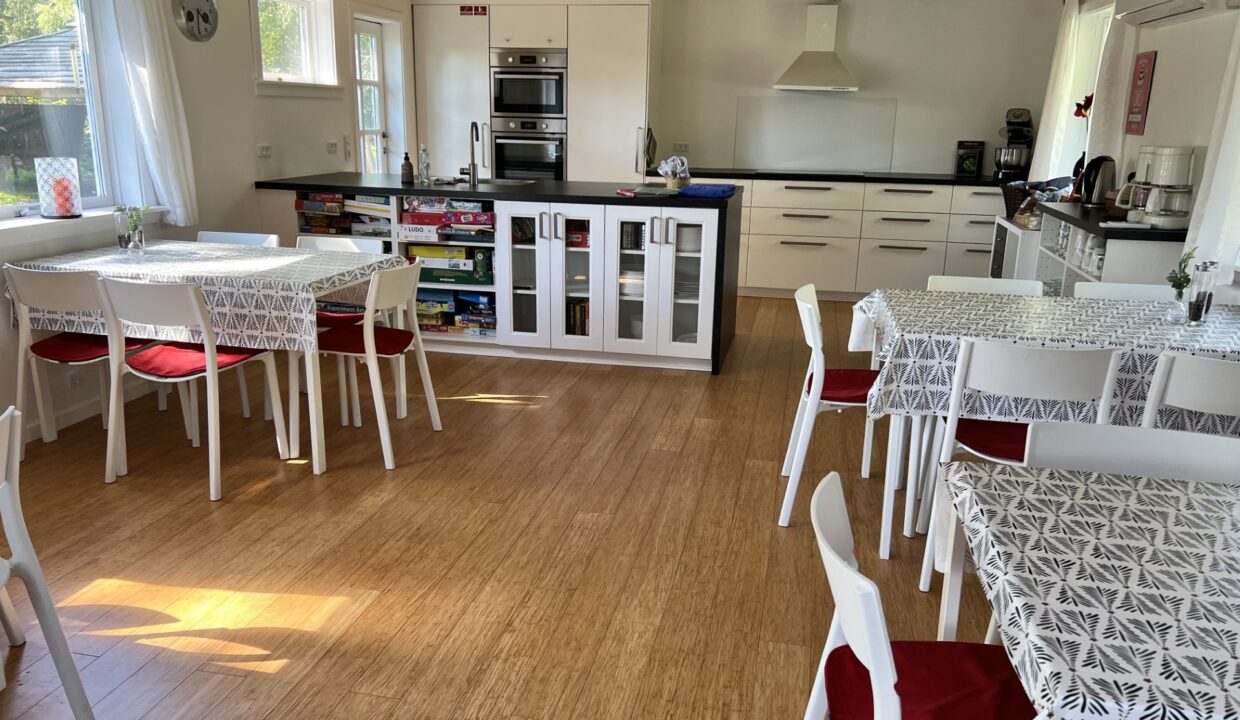 Køkken set fra salen