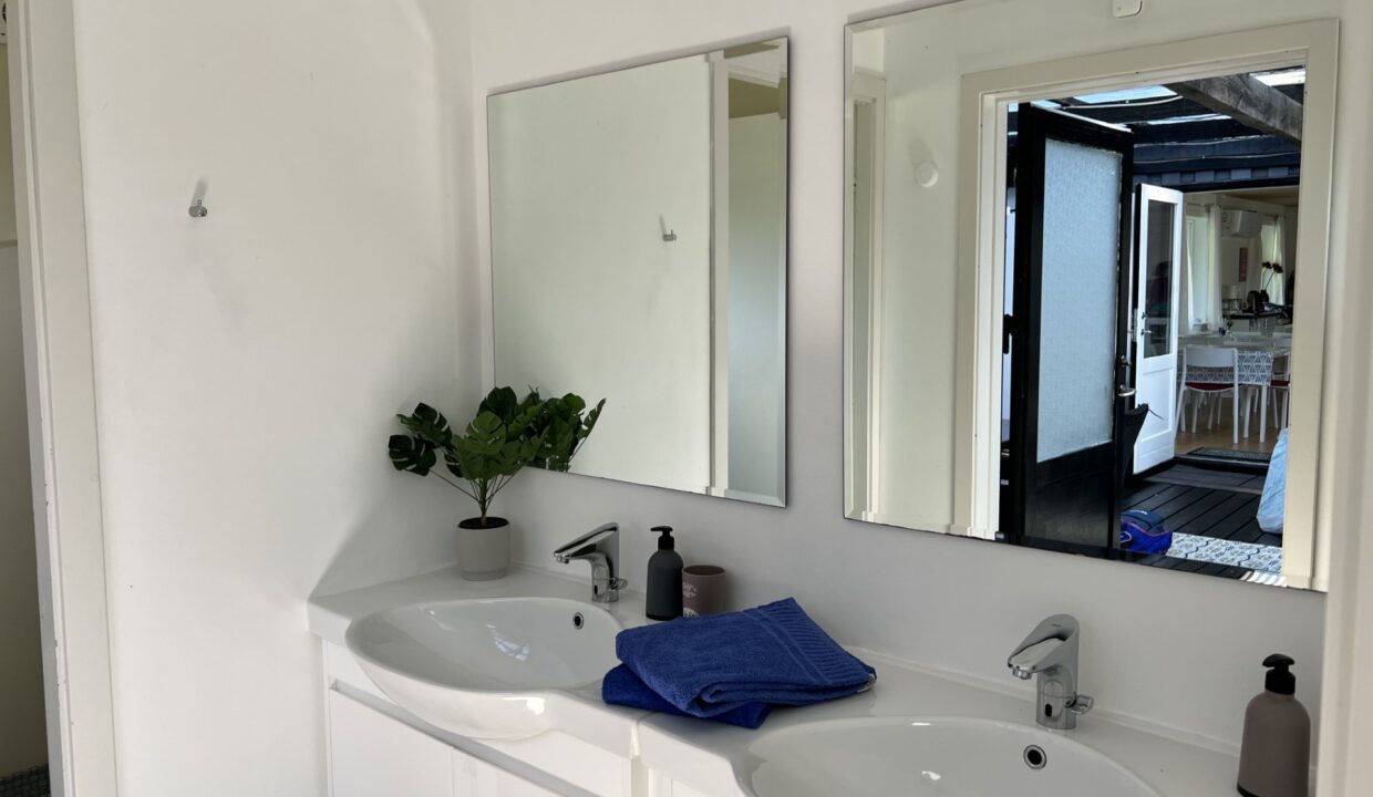 Vaske rum i toiletbygning